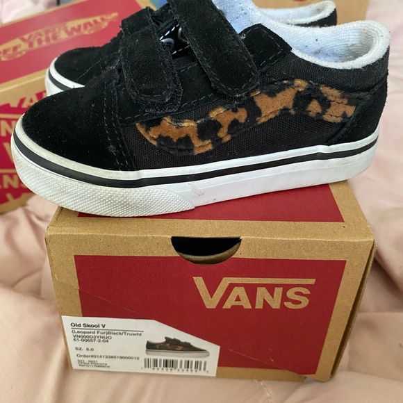 Vans - Picture 2 of 2